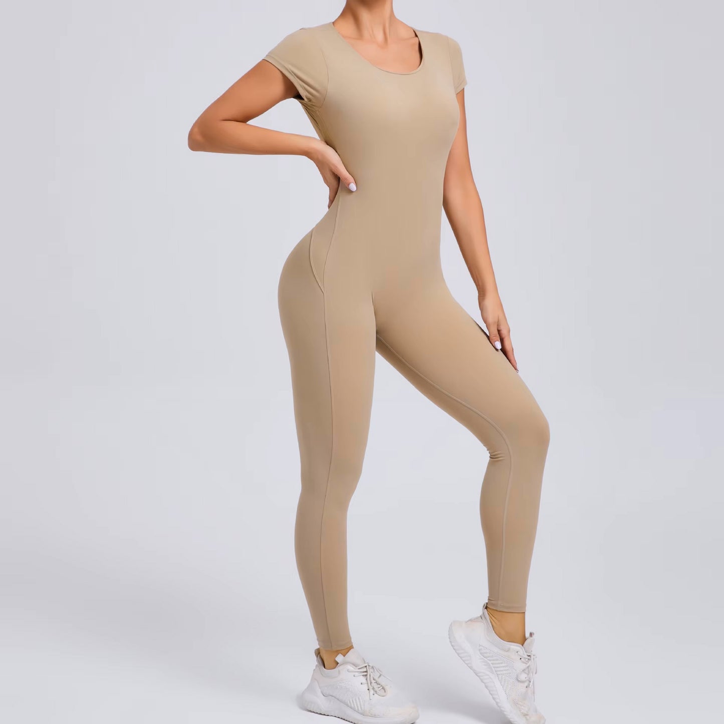 Open-Back Sports Bodysuit for Comfort & Freedom of Movement - NEOFORMA APPAREL
