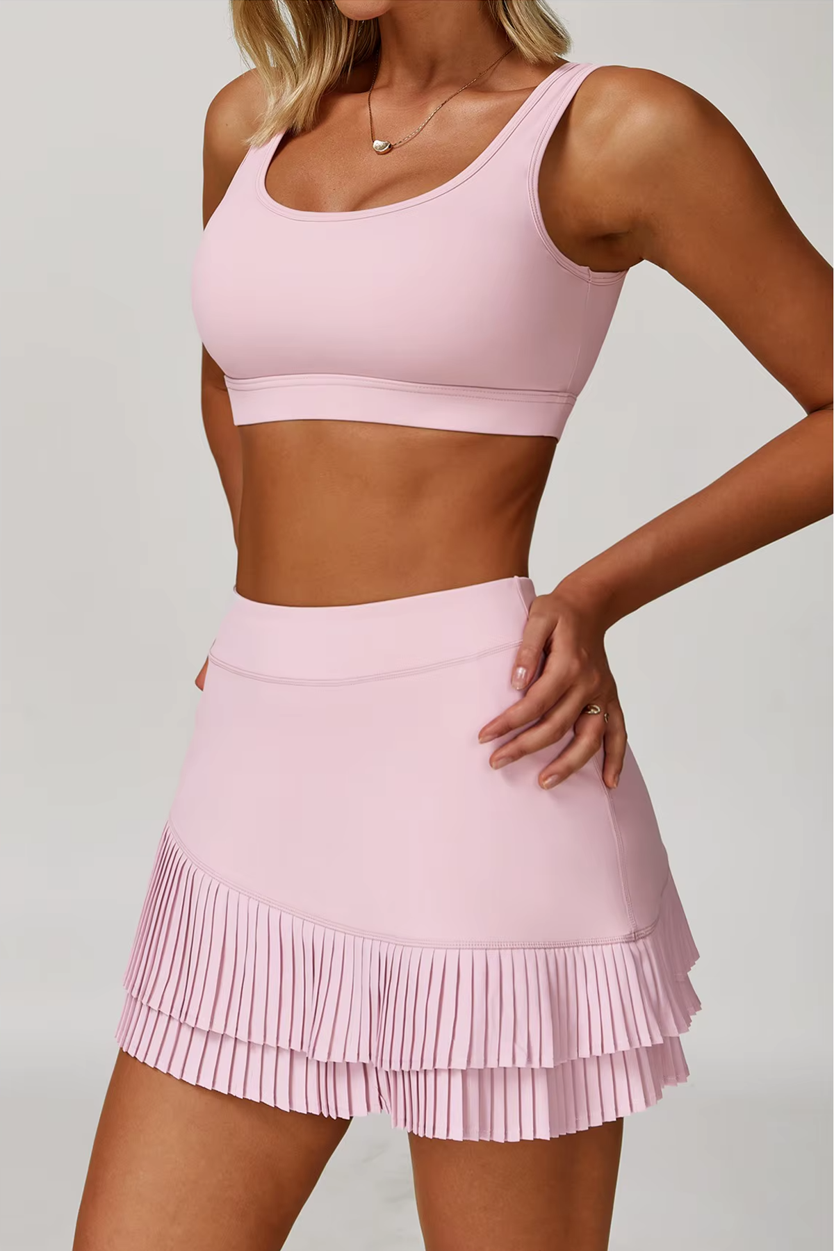 Seamless High-Support Crew-Neck Bra - NEOFORMA APPAREL