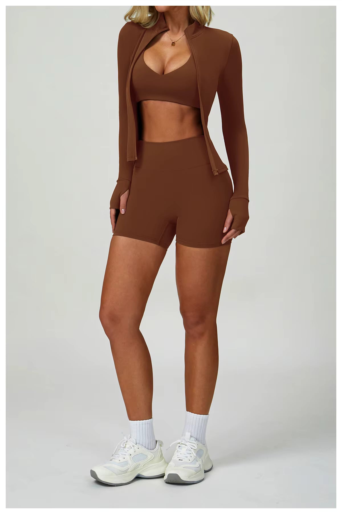 Conjunto de soporte esencial Sculpt: sujetador halter con cuello en V y espalda nadadora + pantalones cortos/leggings Sculpt de cintura alta sin costuras 