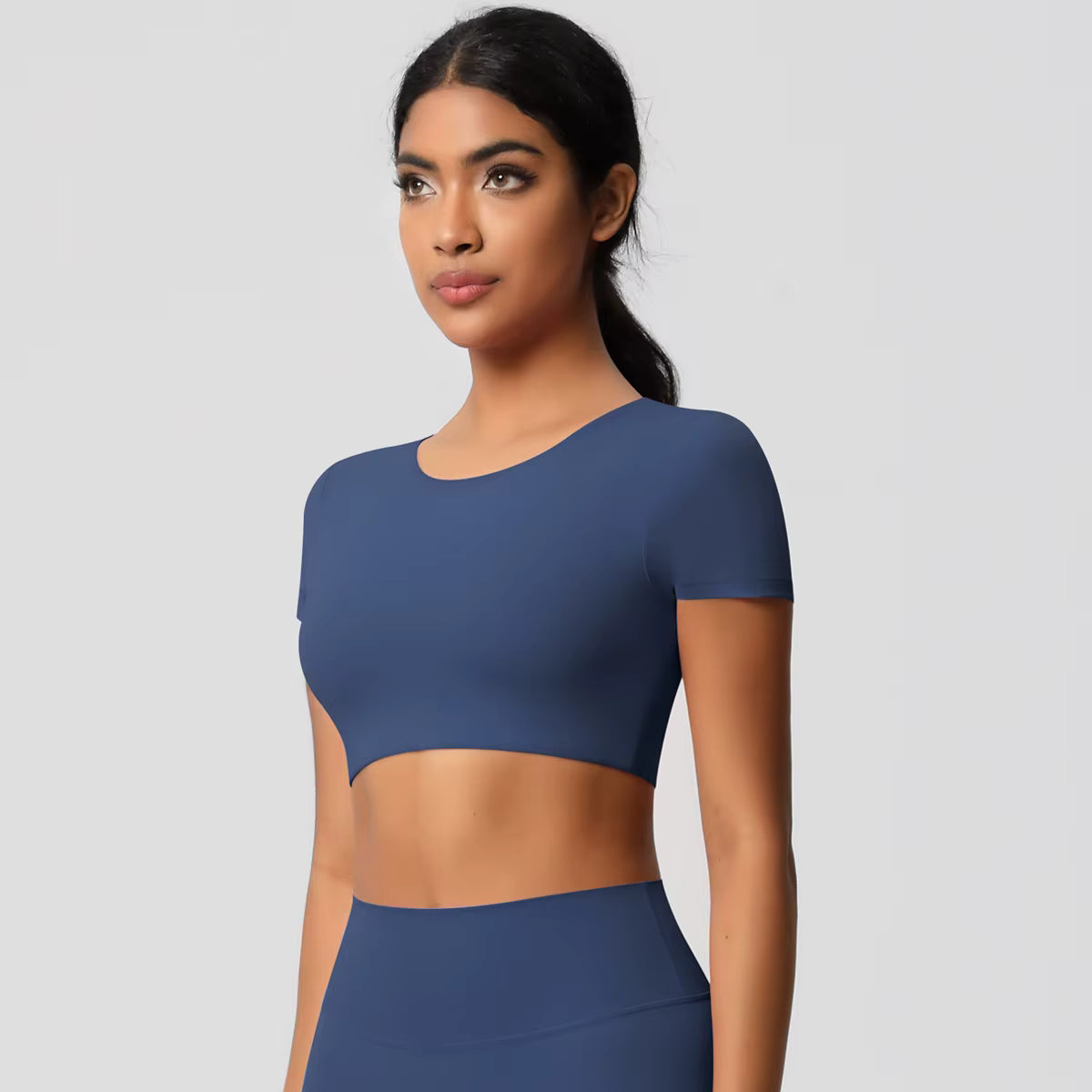 Seamless Short-Sleeve Crop Top - NEOFORMA APPAREL