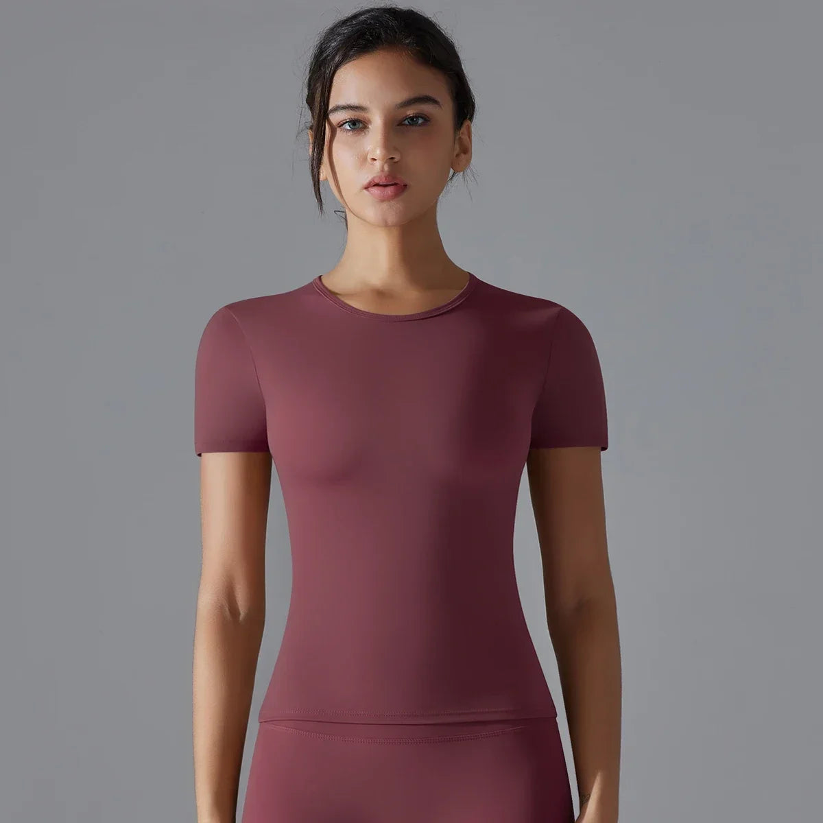 Seamless Stretch-Fit Short Sleeve T-Shirt - NEOFORMA APPAREL