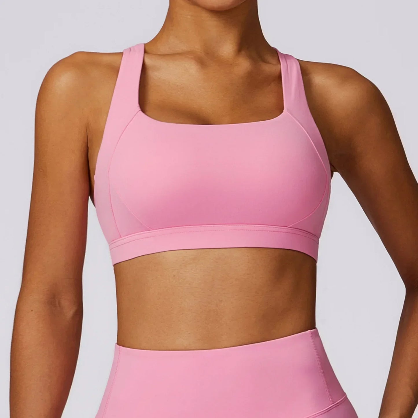 High-Support Cross-Back Sports Bra - NEOFORMA APPAREL