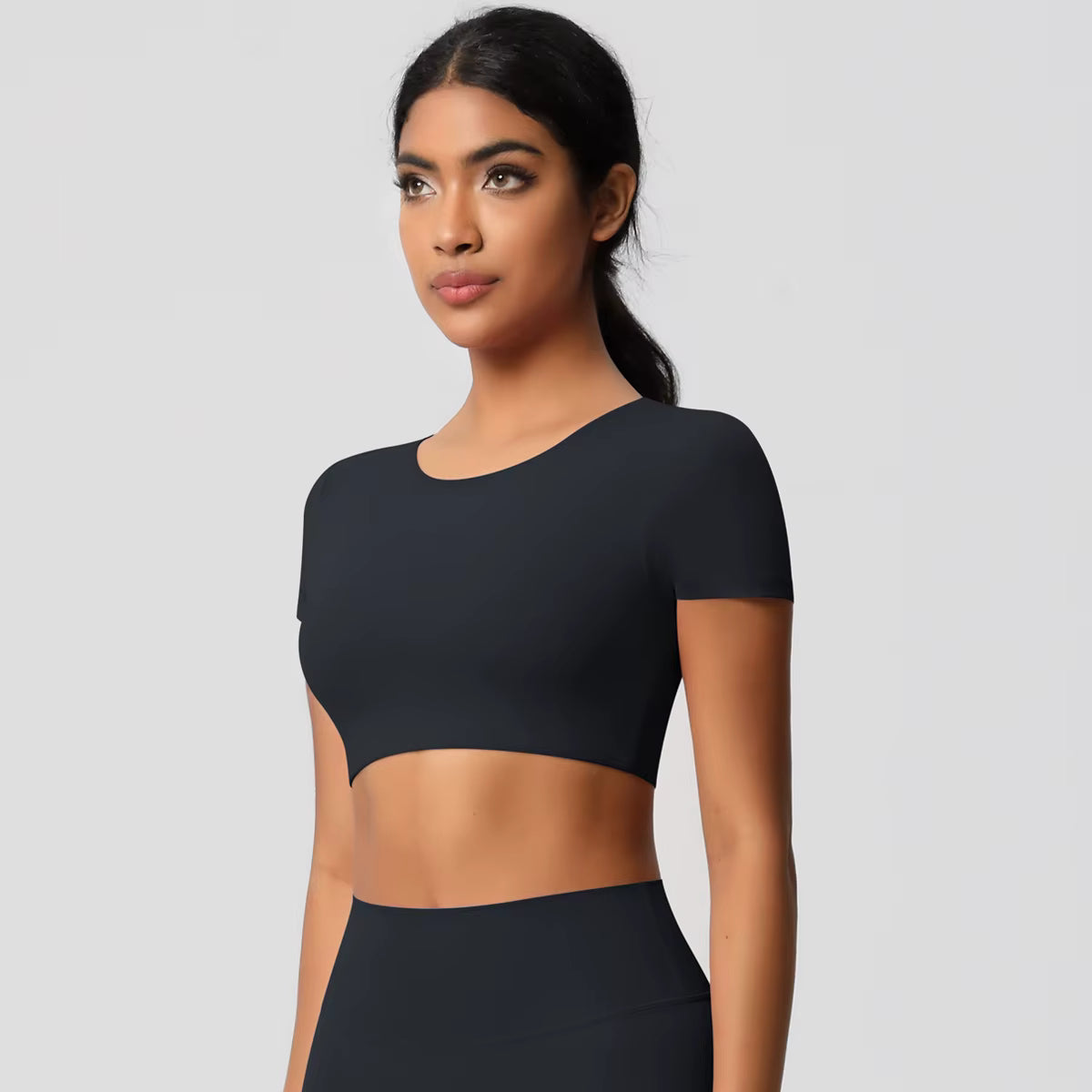 Seamless Short-Sleeve Crop Top - NEOFORMA APPAREL
