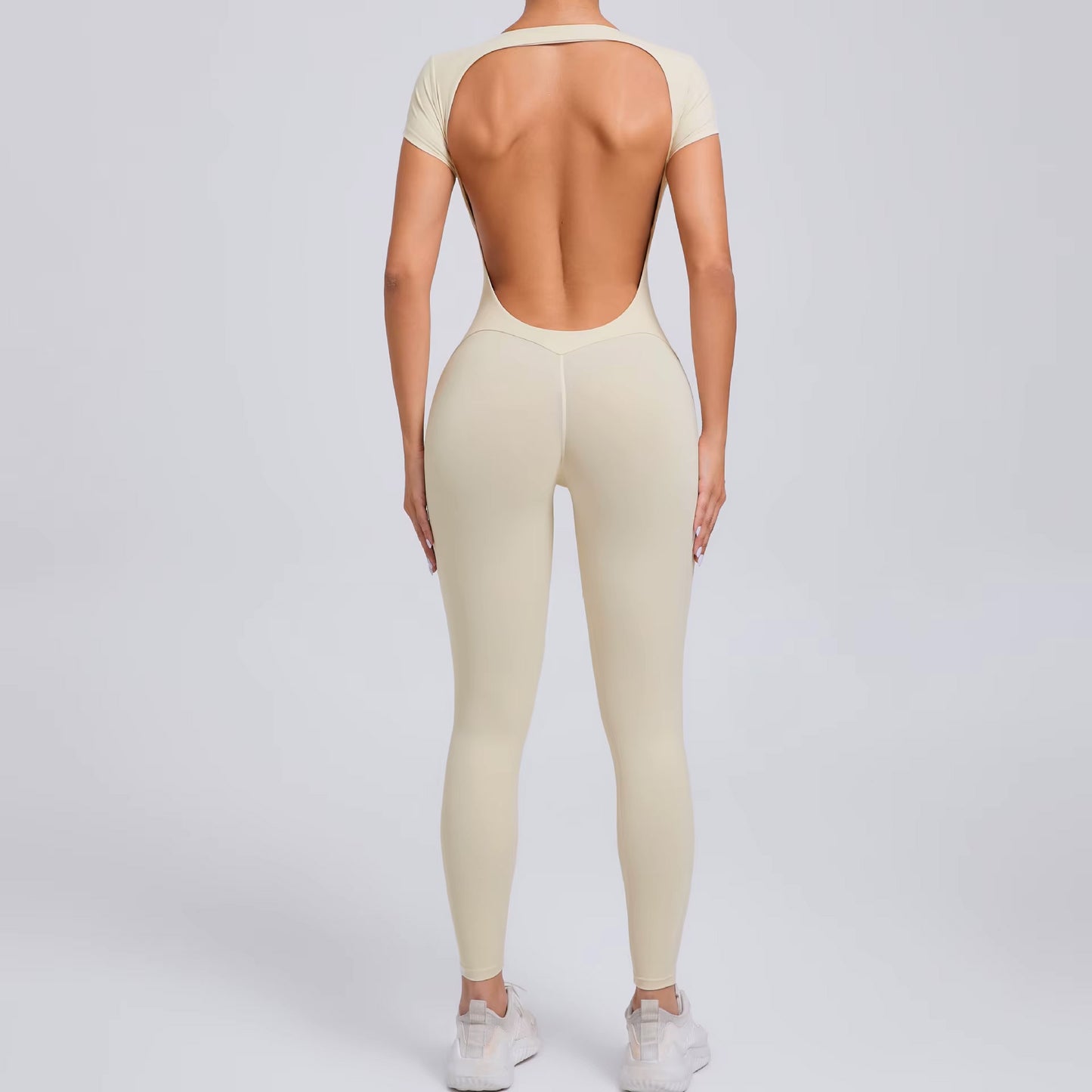 Open-Back Sports Bodysuit for Comfort & Freedom of Movement - NEOFORMA APPAREL